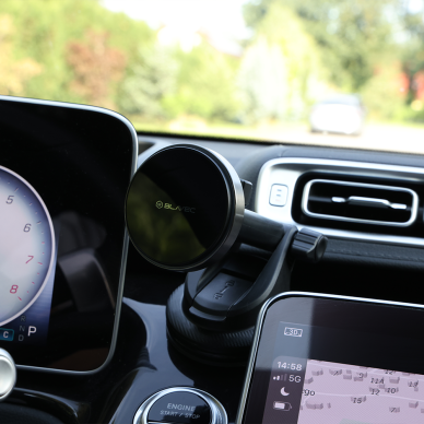 Blavec BH-20 magnetinis automobilinis telefono laikiklis su belaidžiu įkrovimu ant stiklo 4 Blavec BH-20 magnetinis automobilinis telefono laikiklis su belaidžiu įkrovimu ant stiklo 4